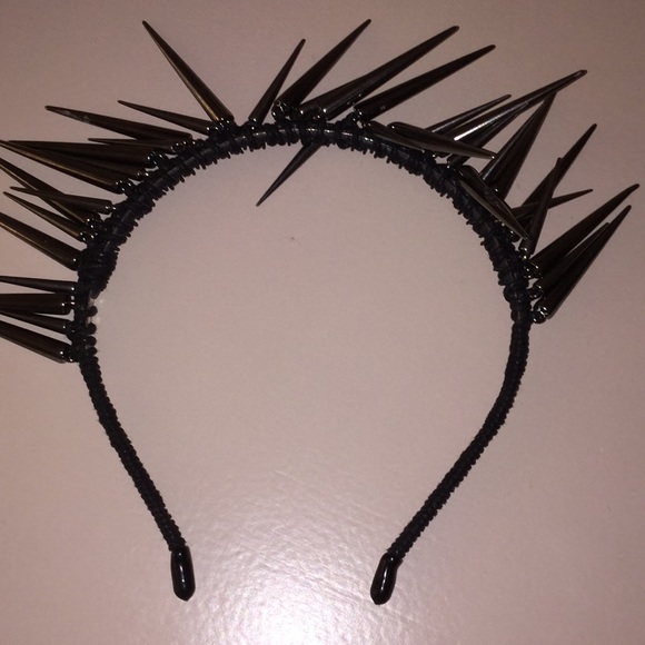 Two Amour bow headbands - Picture 3 of 3